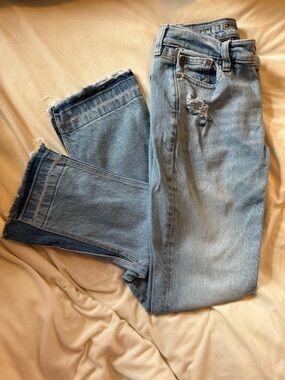 American Eagle Outfitters Light Blue Denim Jeans
